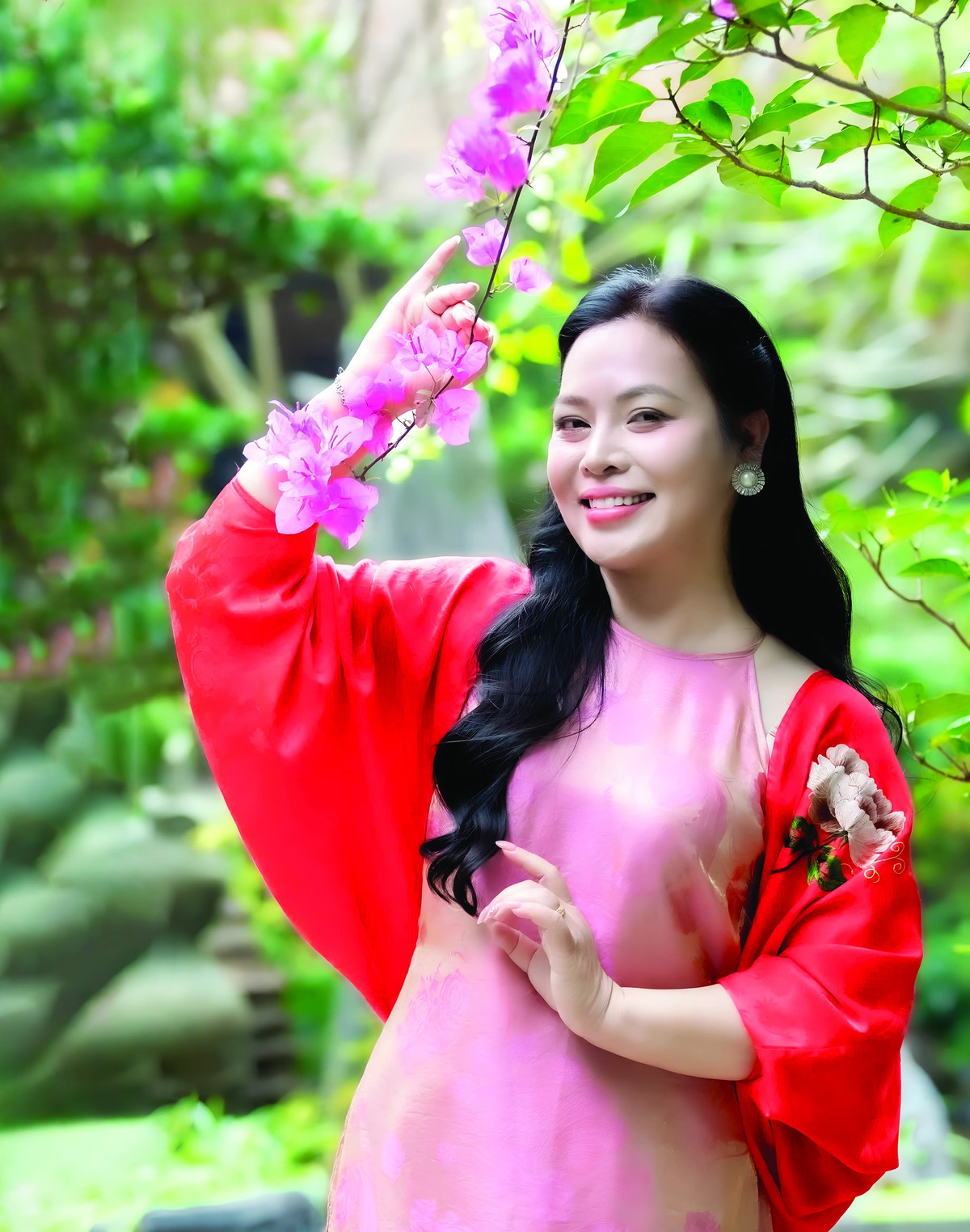 Làm thời trang bằng tình yêu với văn hóa Việt - Ảnh 1.
