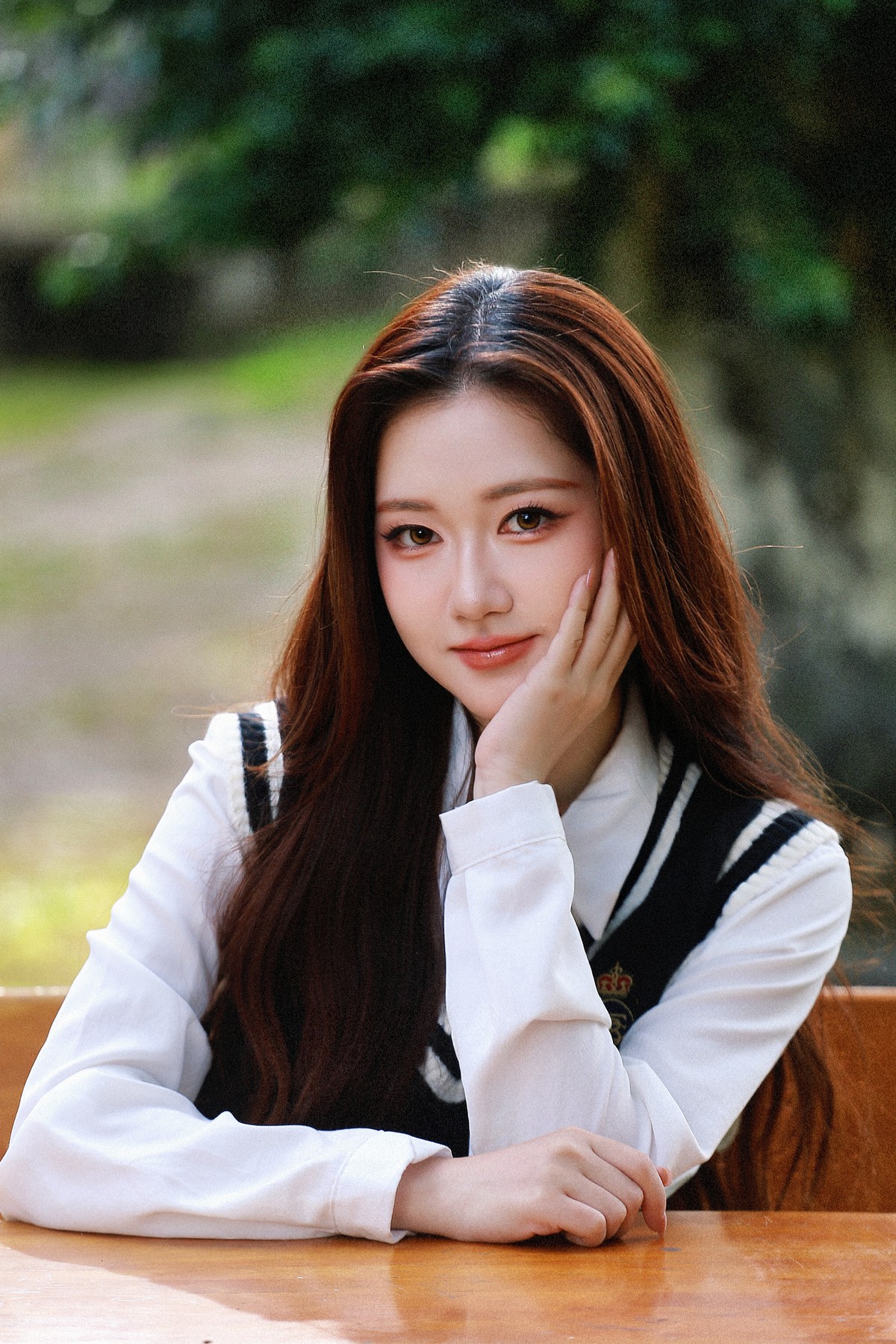 Ca sĩ Thoại Nghi: Bước ra khỏi danh xưng “hot teen” - Ảnh 1.