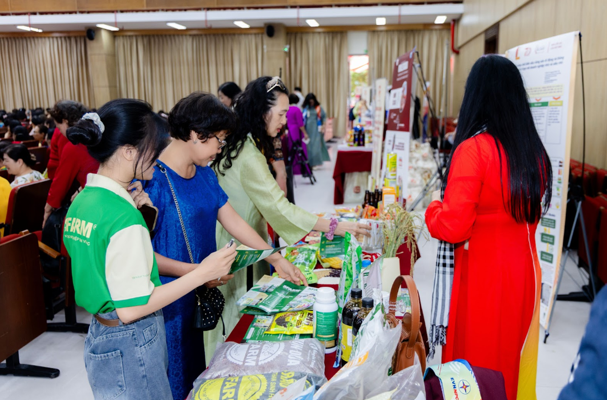 Những “bông hồng thép” trưởng thành từ giảng đường Bách khoa- Ảnh 2.
