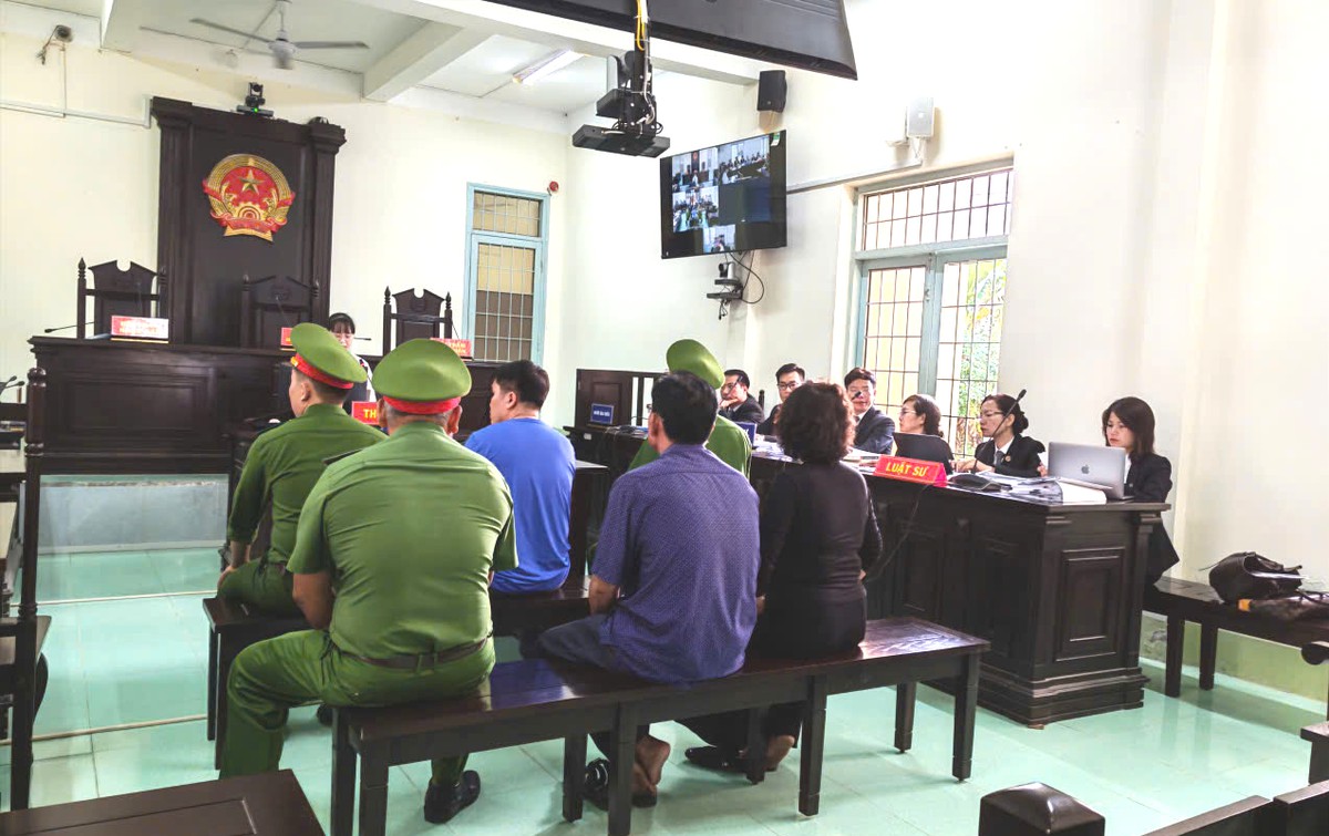 Hình ảnh phiên toà xét xử tài xế gây tai nạn giao thông khiến nữ sinh 14 tuổi tử vong - Ảnh 5.
