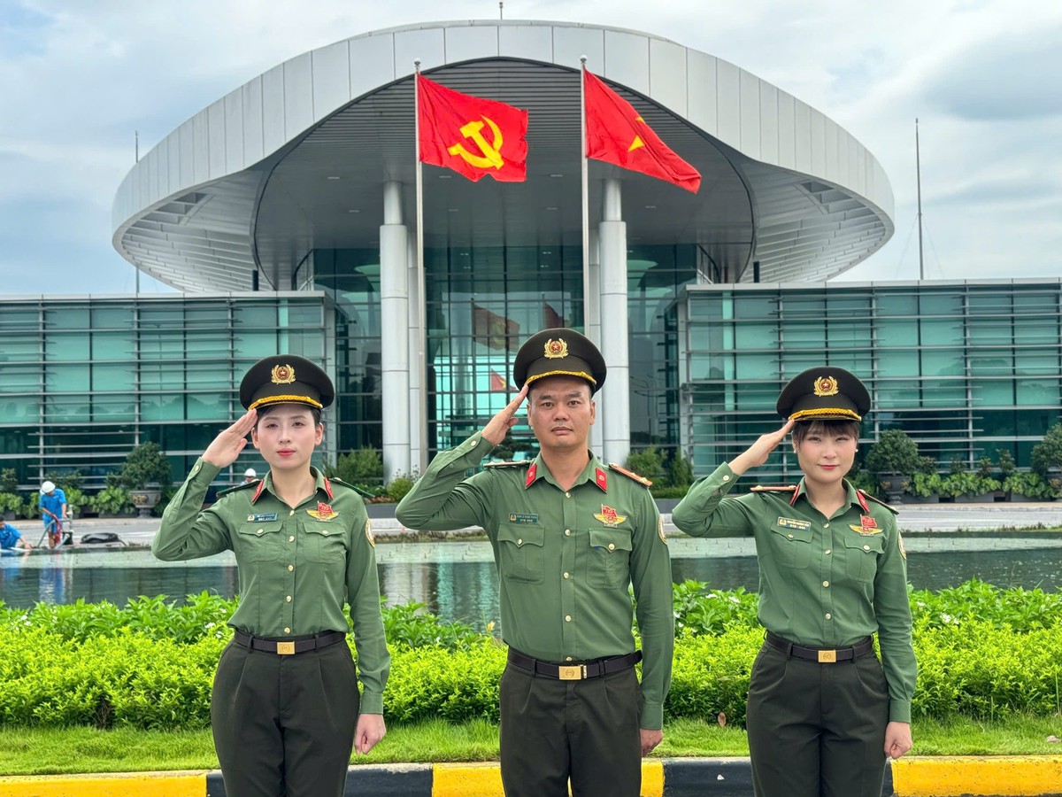 Phụ nữ Công an “Nói không với thuốc lá – Vì sức khỏe bản thân, đồng đội và cộng đồng” - Ảnh 1.