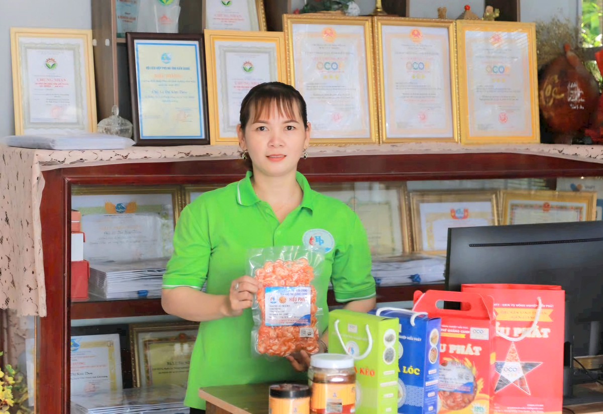 Phụ nữ nông thôn không đứng ngoài nền kinh tế số - Ảnh 1.