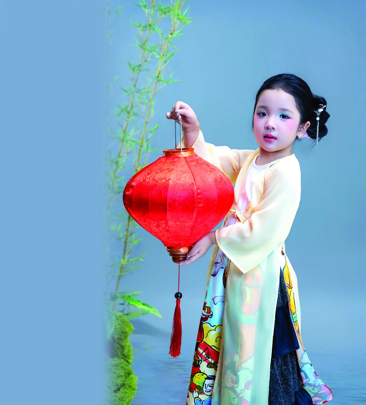 Mẫu nhí Tường Vy: Lớn lên cùng nghệ thuật- Ảnh 2.