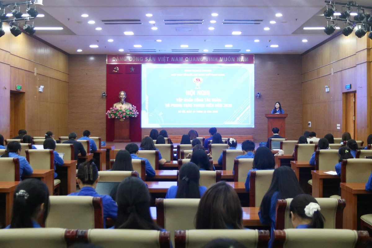 Đổi mới phương thức hoạt động Đoàn, nâng cao năng lực cán bộ thanh niên trong kỷ nguyên số - Ảnh 2.