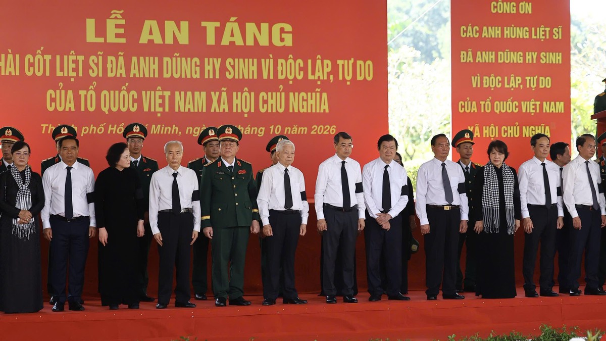 Trang nghiêm và xúc động Lễ viếng, truy điệu và an táng 731 hài cốt liệt sĩ tại Công viên Lê Thị Riêng- Ảnh 4.