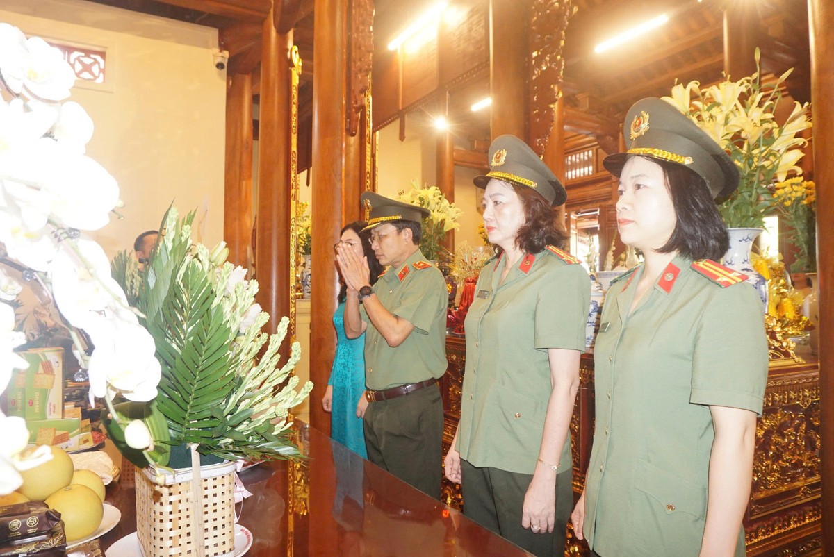 Cụm thi đua số 1 Bộ Công an gặp mặt nhân kỷ niệm Ngày Phụ nữ Việt Nam 20/10- Ảnh 1.