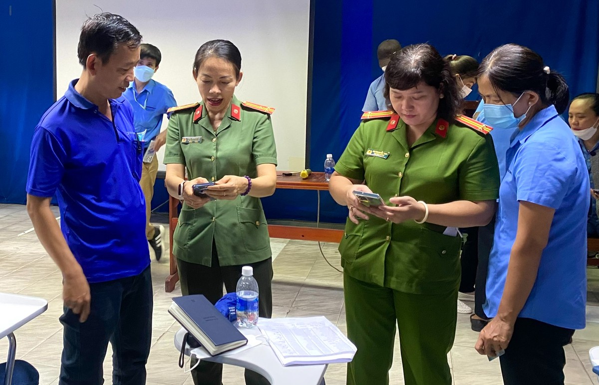 Nữ thượng tá Công an được trao Giải thưởng Nguyễn Thị Định 2026- Ảnh 4.