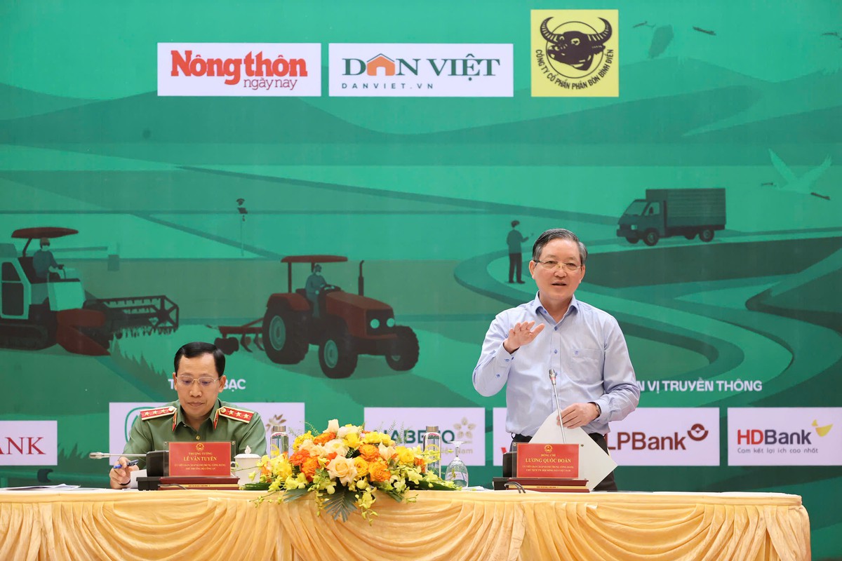 Lắng nghe nông dân nói để giữ bình yên từ cơ sở - Ảnh 2.
