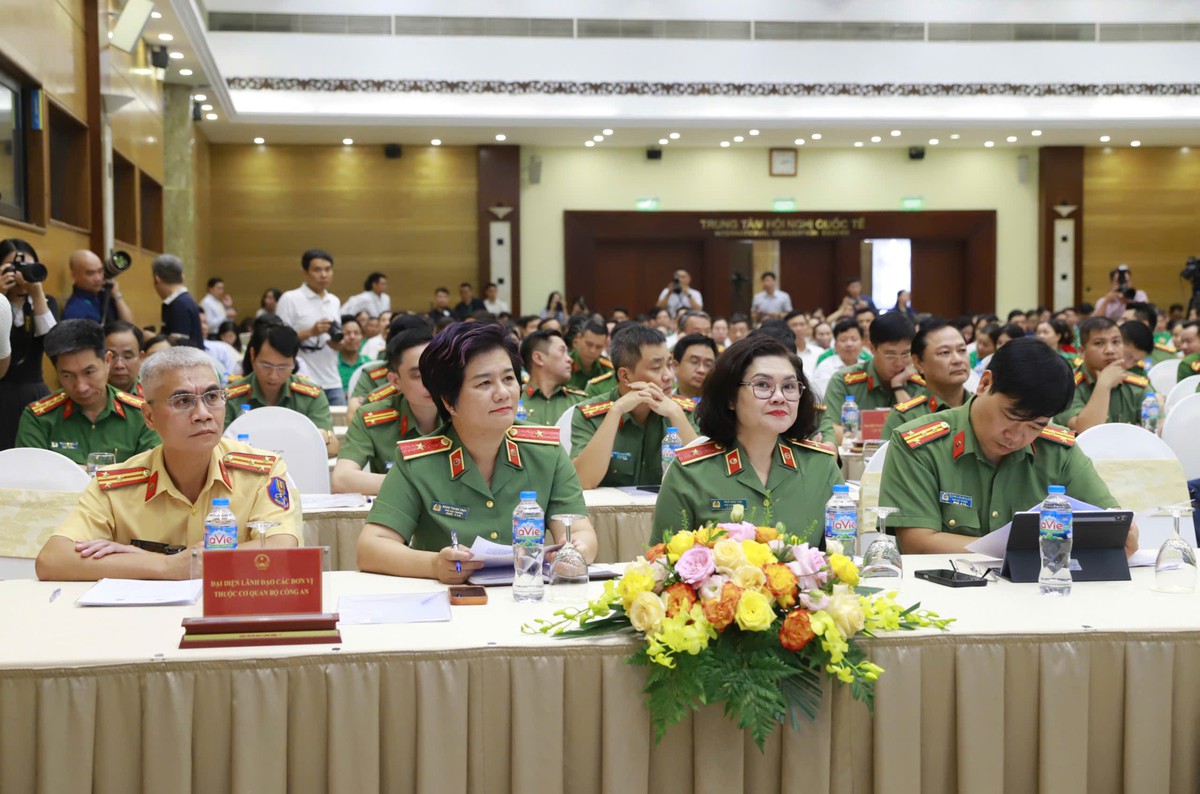 Lắng nghe nông dân nói để giữ bình yên từ cơ sở - Ảnh 1.