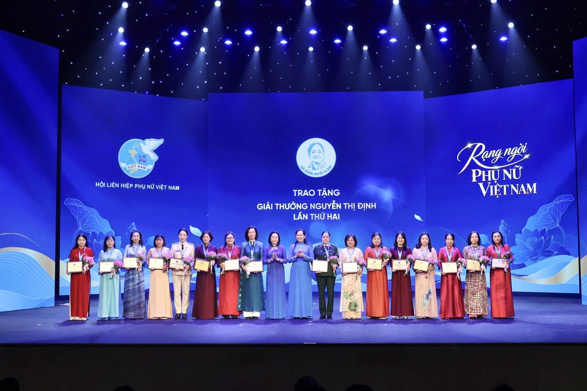 Trao Giải thưởng Nguyễn Thị Định năm 2026: Tôn vinh 32 cán bộ Hội phụ nữ tận tâm, sáng tạo- Ảnh 1.
