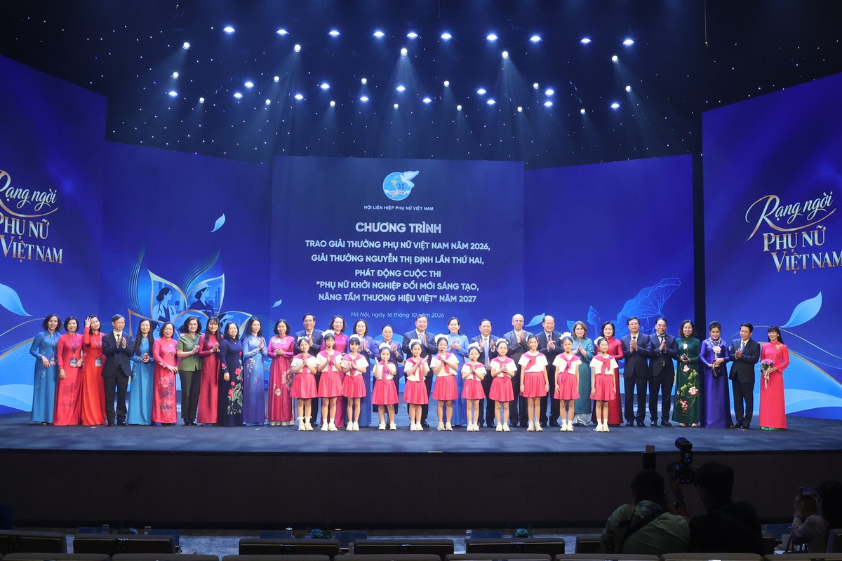 Phó Thủ tướng Thường trực Phạm Gia Túc nêu 3 định hướng trọng tâm tạo bệ phóng phát triển toàn diện cho phụ nữ- Ảnh 4.