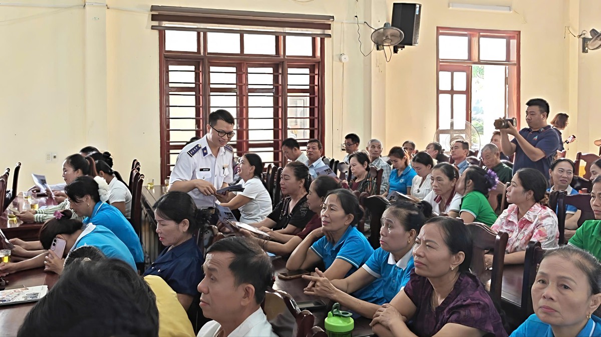 Thắt chặt tình quân dân trong chương trình "Cảnh sát biển với đồng bào dân tộc, tôn giáo"- Ảnh 1.