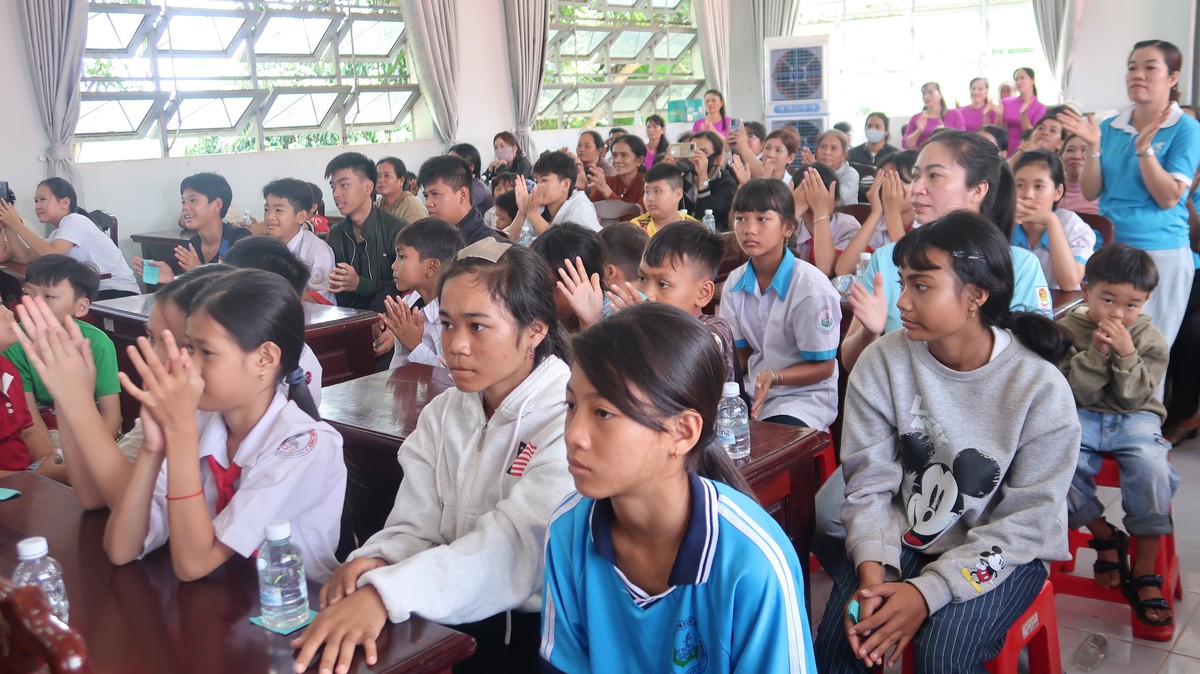 Tiếp sức phụ nữ vùng biên vươn lên trong cuộc sống- Ảnh 4.