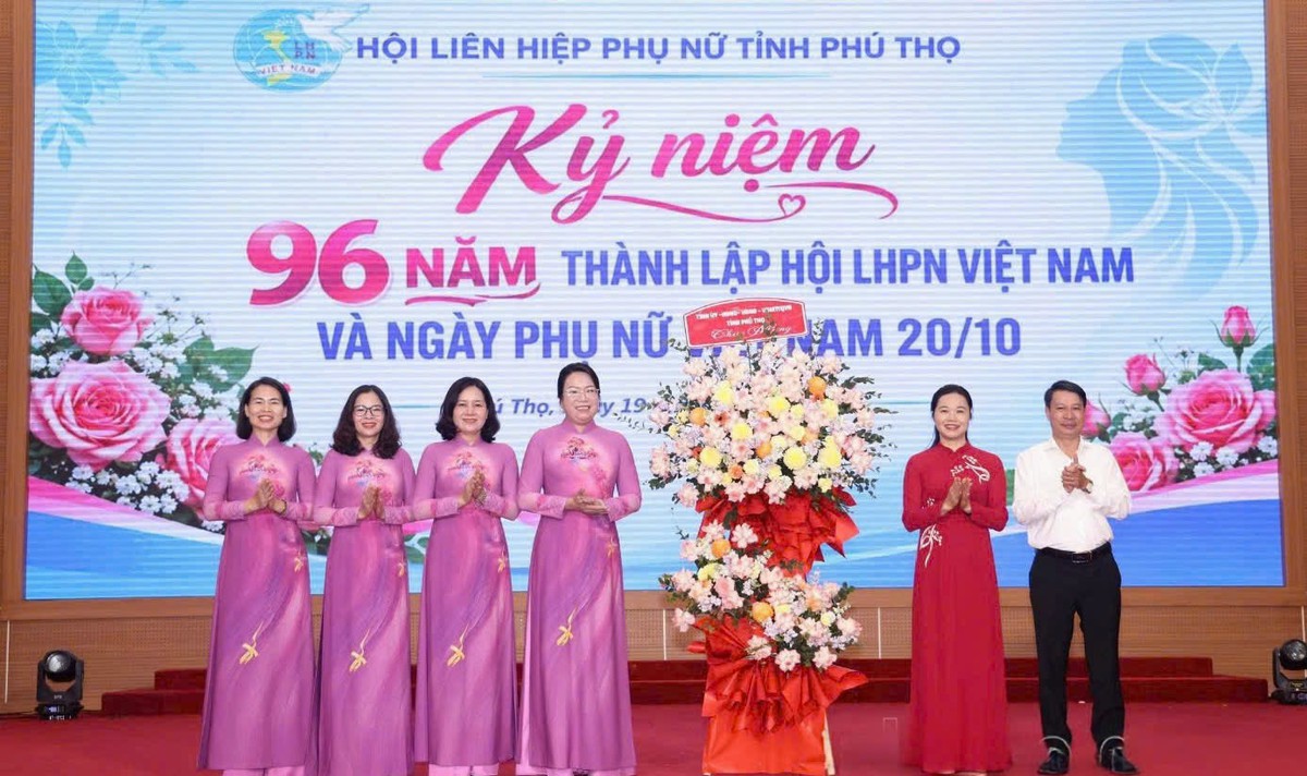 Phụ nữ Đất Tổ đưa sản vật quê hương vào hành trình du lịch xanh- Ảnh 1.
