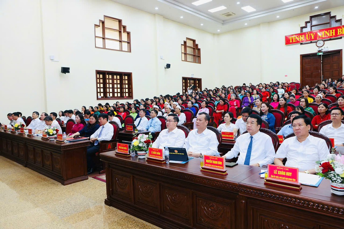 Phụ nữ Ninh Bình năm 2026 đối thoại 6 nhóm vấn đề lớn với người đứng đầu cấp ủy, chính quyền tỉnh - Ảnh 1.