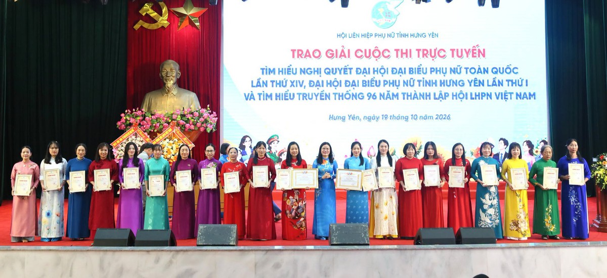 Hưng Yên đối thoại với phụ nữ: Gỡ khó để khởi nghiệp, chuyển đổi số và chuyển đổi xanh - Ảnh 9.