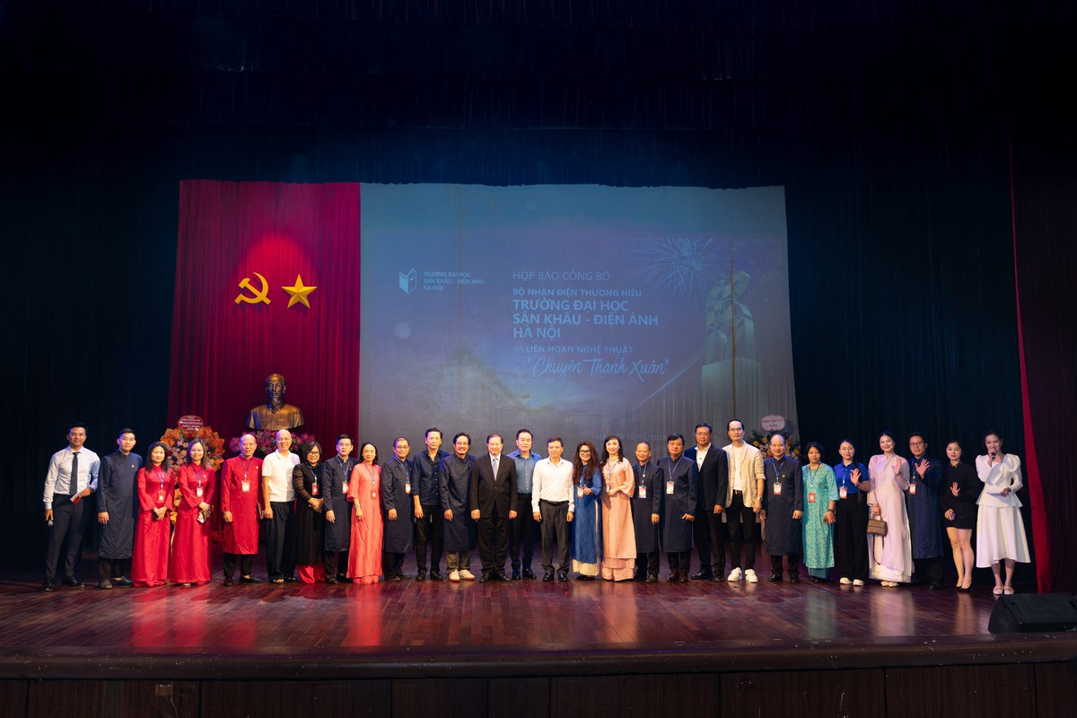 Liên hoan nghệ thuật "Chuyện thanh xuân": Chắp cánh cho tài năng trẻ- Ảnh 3.