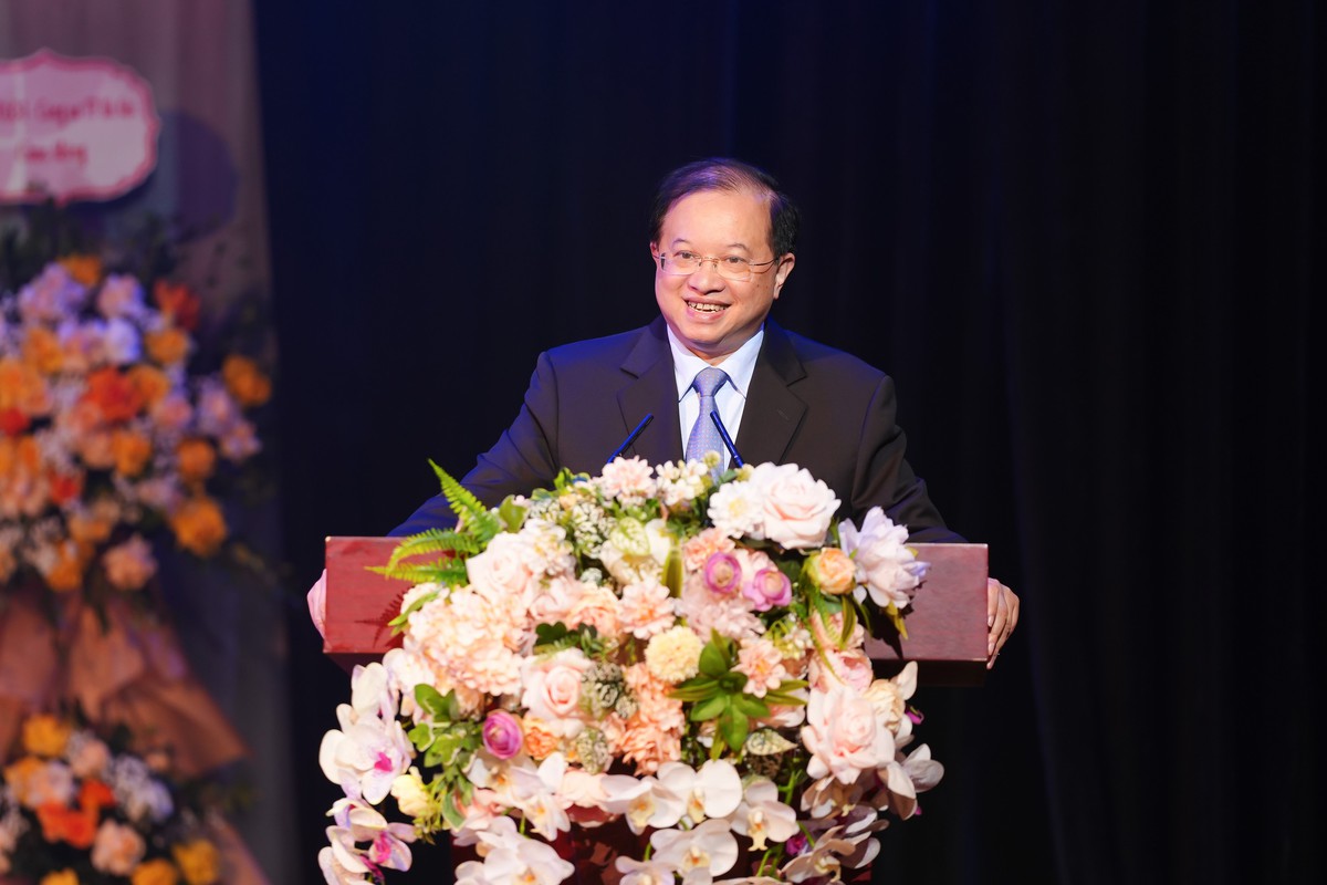 Liên hoan nghệ thuật "Chuyện thanh xuân": Chắp cánh cho tài năng trẻ- Ảnh 1.
