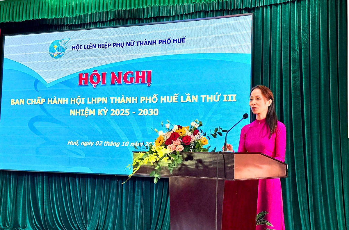 Bà Dương Thị Thu Truyền giữ chức Phó Chủ tịch Hội LHPN TP Huế - Ảnh 2.