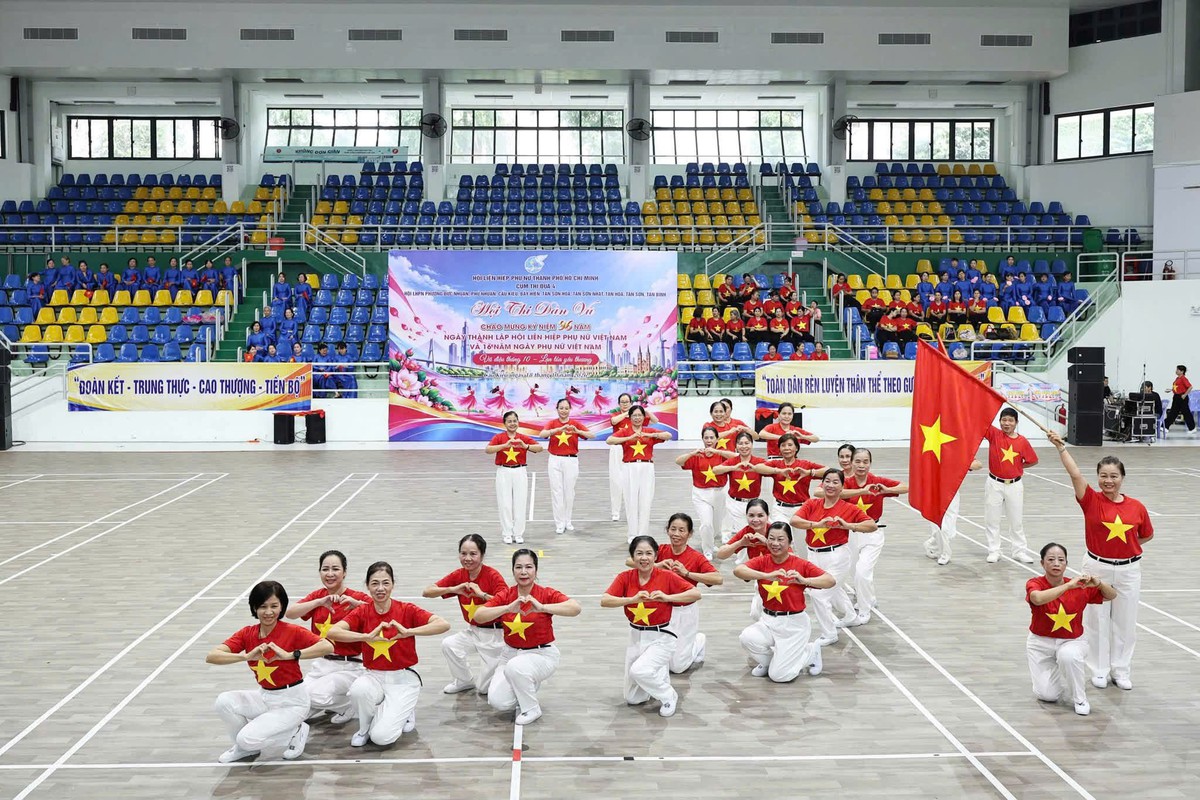 TPHCM: Lời cảm ơn và những sẻ chia ấm lòng chị em dịp 20/10- Ảnh 7.
