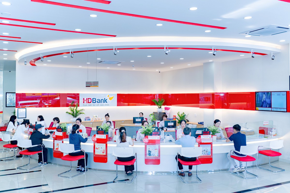 HDBank triển khai gói tín dụng 10.000 tỷ đồng, giảm lãi suất 1,5%/năm hỗ trợ doanh nghiệp - Ảnh 1.