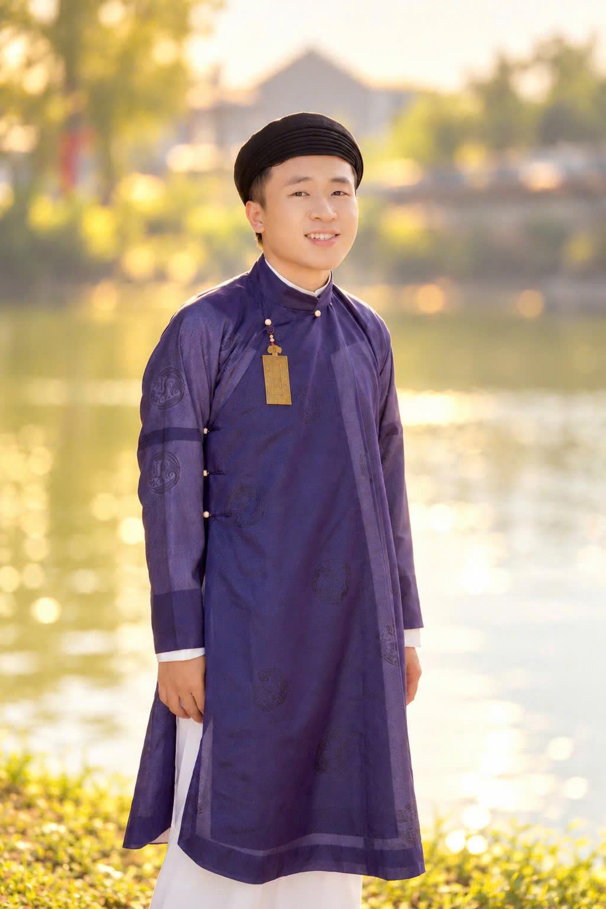 Nghệ sĩ Mai Chung kể chuyện Huế bằng dân ca cổ và những thước phim - Ảnh 2.