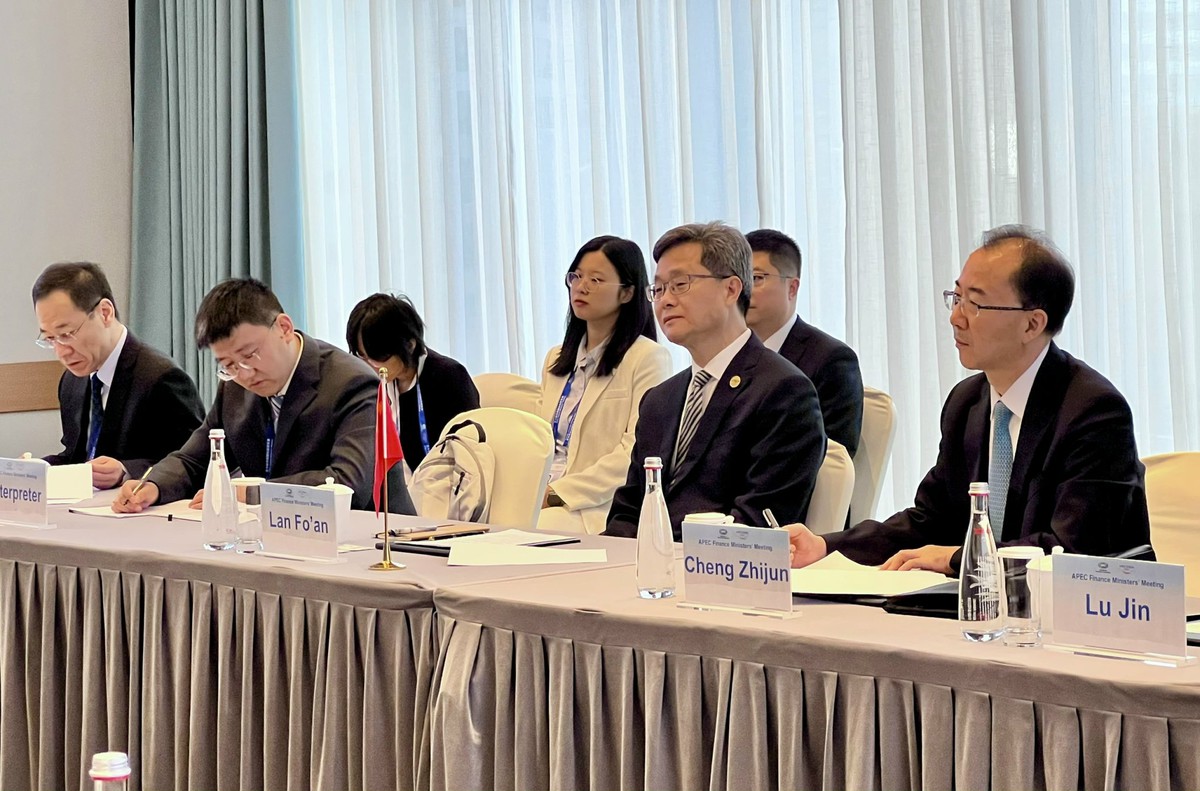 Việt Nam và Trung Quốc tăng cường hợp tác tài chính, chuẩn bị cho Năm APEC 2027 - Ảnh 3.