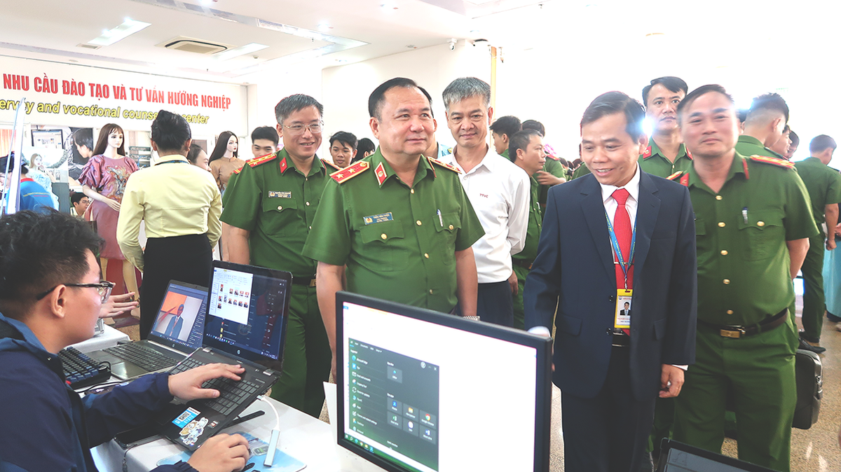 Khai giảng khóa học đặc biệt tại Trường Cao đẳng Kỹ nghệ II - Ảnh 1.