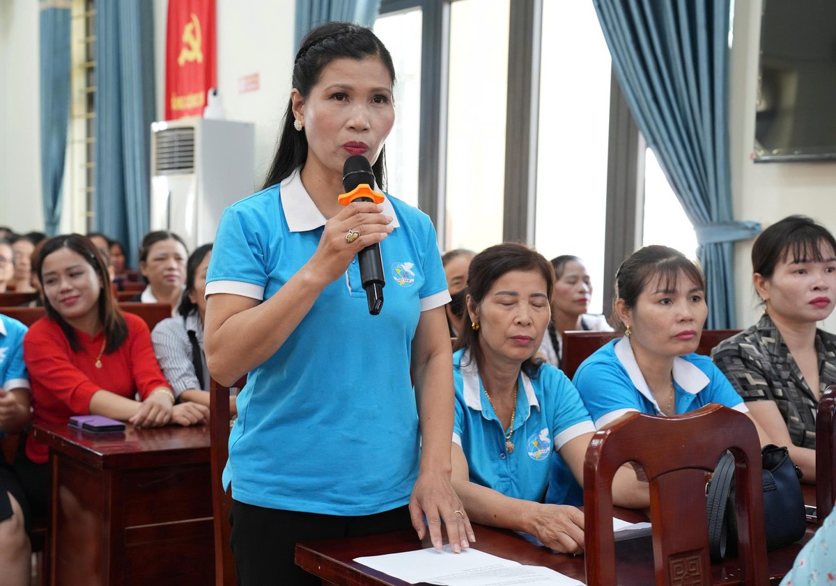 Hà Nội: Phụ nữ Ứng Hòa kiến nghị tháo gỡ khó khăn đầu ra nông sản, phát triển làng nghề- Ảnh 1.