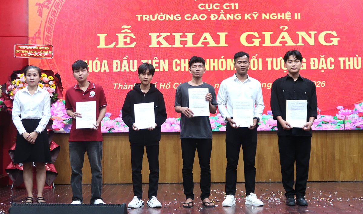 Khai giảng khóa học đặc biệt tại Trường Cao đẳng Kỹ nghệ II - Ảnh 2.