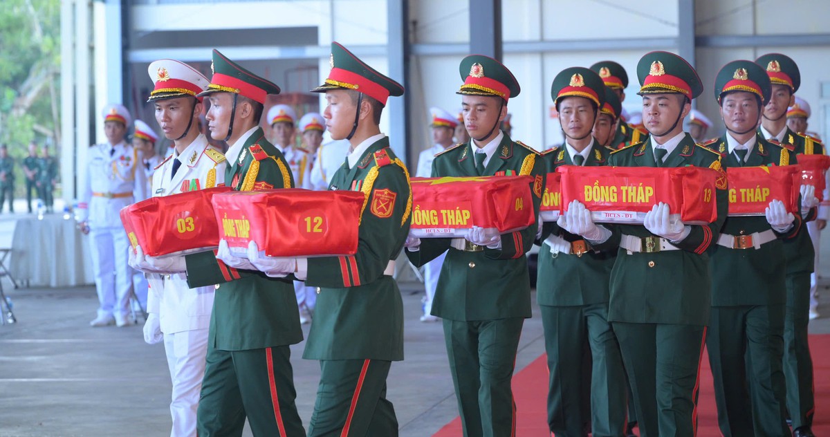 Cần Thơ: Vận chuyển 8.453 mẫu hài cốt liệt sĩ bằng máy bay quân sự phục vụ giám định ADN- Ảnh 3.