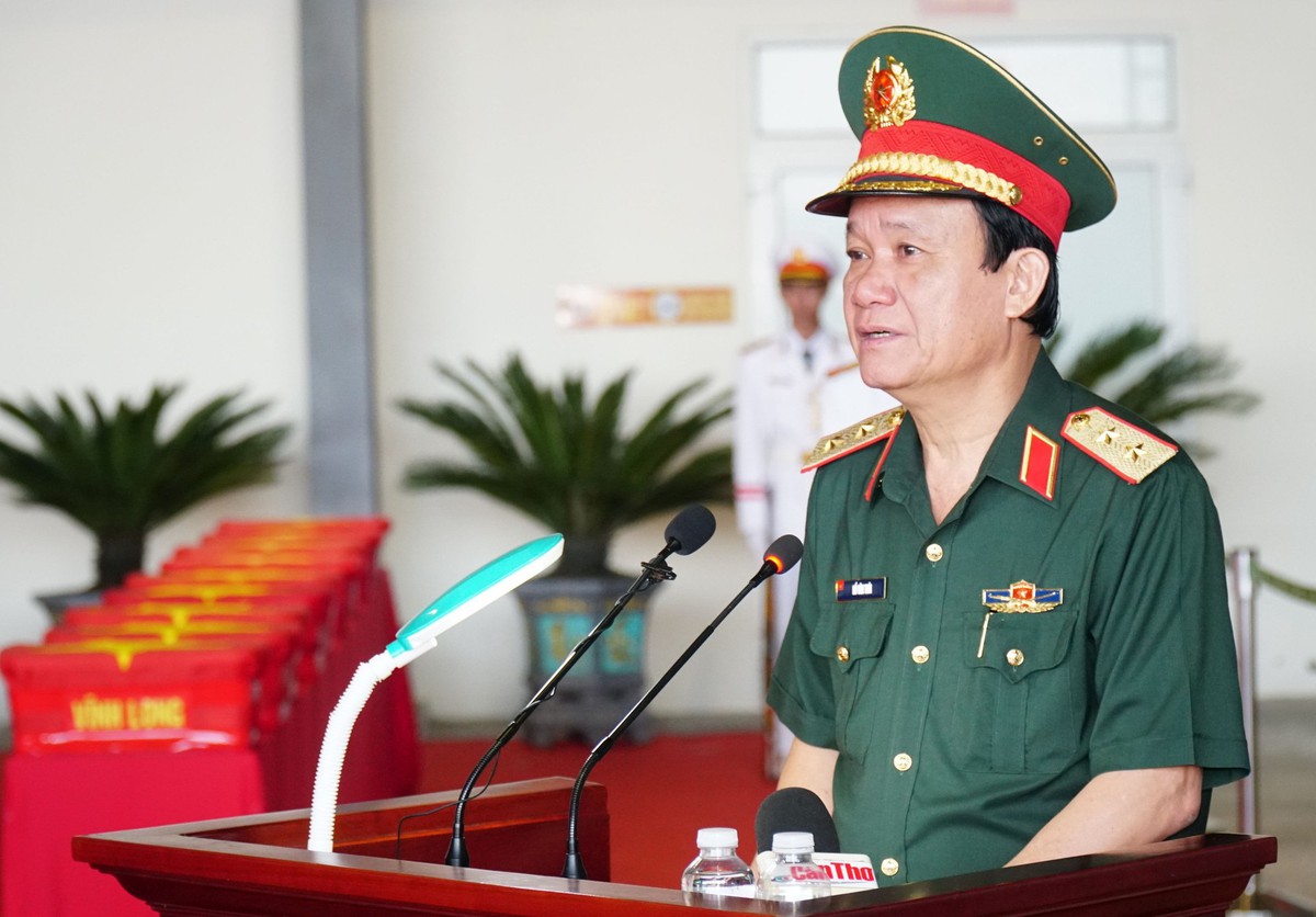 Cần Thơ: Vận chuyển 8.453 mẫu hài cốt liệt sĩ bằng máy bay quân sự phục vụ giám định ADN- Ảnh 2.