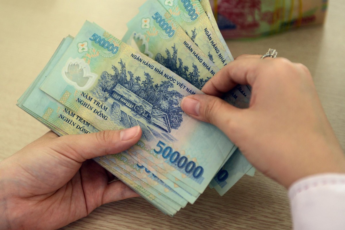 Ngày 21/10, gửi 100 triệu đồng tiết kiệm 12 tháng: Ngân hàng nào trả lãi cao nhất? - Ảnh 3.