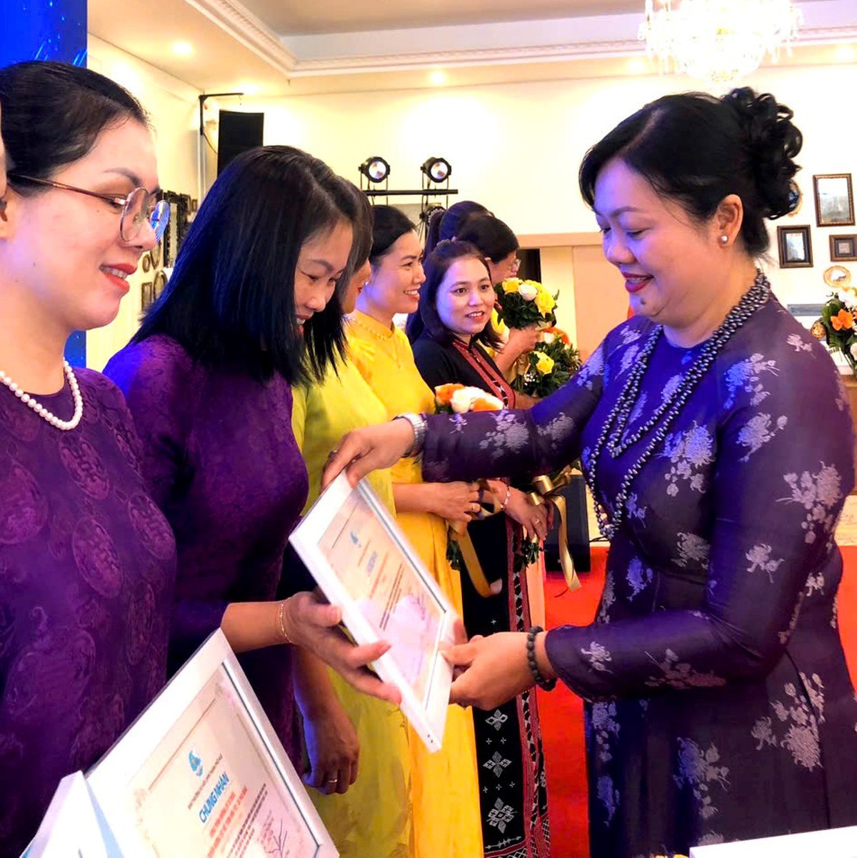 Phụ nữ Huế đưa Nghị quyết vào cuộc sống bằng những công trình hiệu quả thực chất - Ảnh 1.