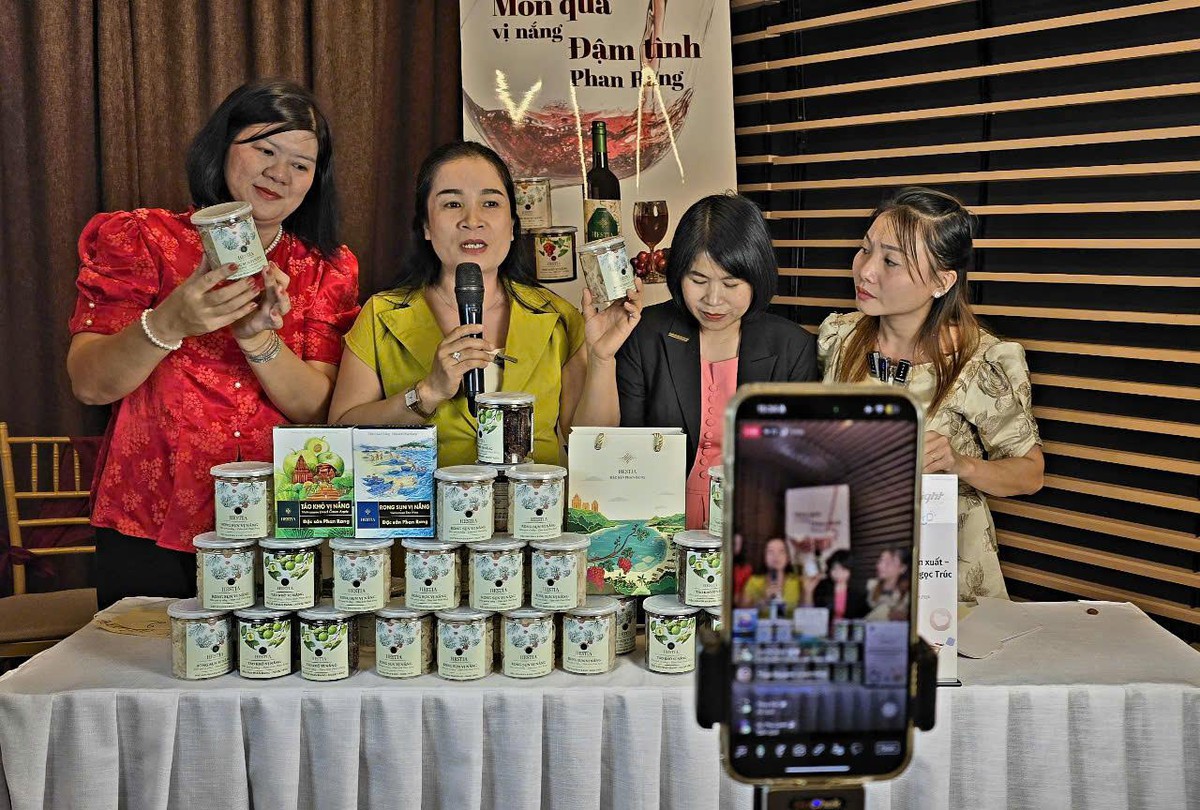 Muốn phụ nữ khởi nghiệp bền vững, phải kết nối tri thức với thị trường - Ảnh 2.
