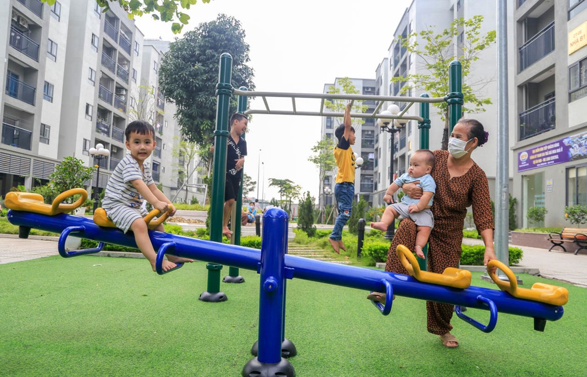 TP HCM: Tháo "nút thắt" đất, thủ tục và dòng tiền để "cán đích" 52.000 căn nhà ở cho thuê - Ảnh 1.