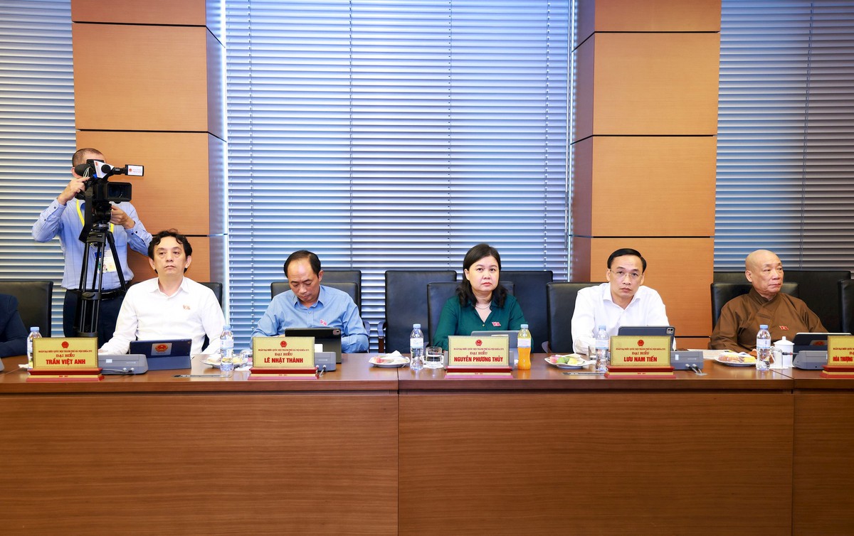 Đại biểu Nguyễn Thị Tuyến: Bảo vệ quyền lợi người dân trong chính sách đất đai, nhà ở - Ảnh 3.