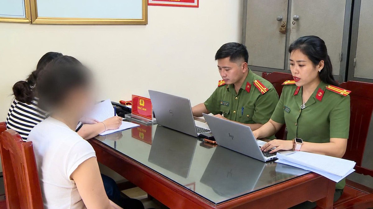 Giao dịch khống qua máy POS: Lỗ hổng nào bị lợi dụng? - Ảnh 2.
