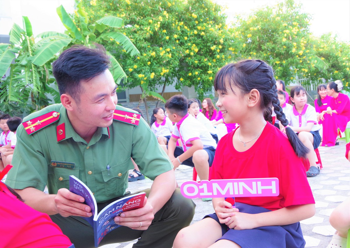 Khánh Hoà: Lan toả Chiến dịch “Không một mình” với thông điệp “Kết nối không tổn thương”- Ảnh 1.