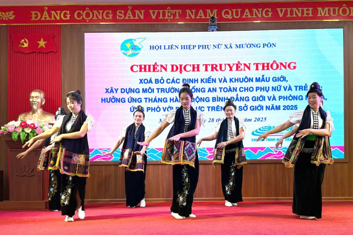 Trao sinh kế là trao “lá chắn” cho phụ nữ vùng biên - Ảnh 1.