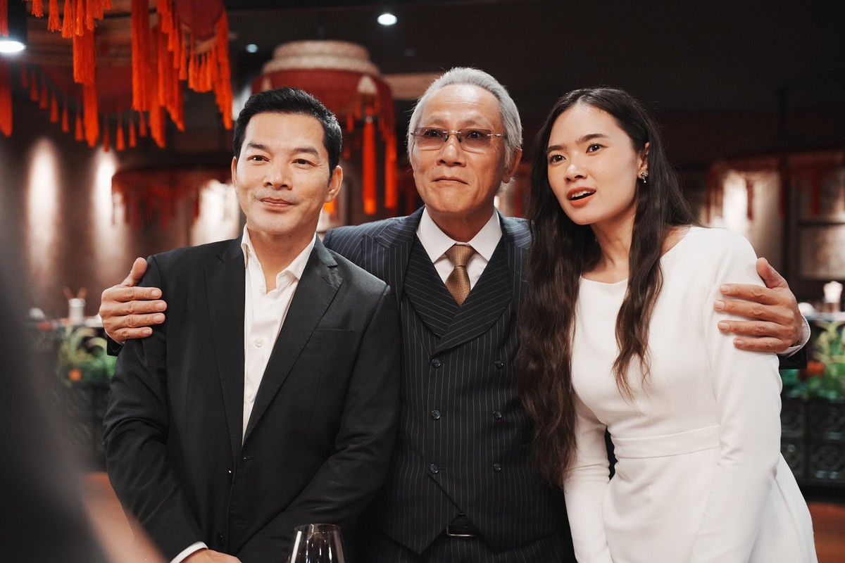 Trần Bảo Sơn đảm nhận 3 vai trò trong phim "Trên con đường mới"- Ảnh 1.