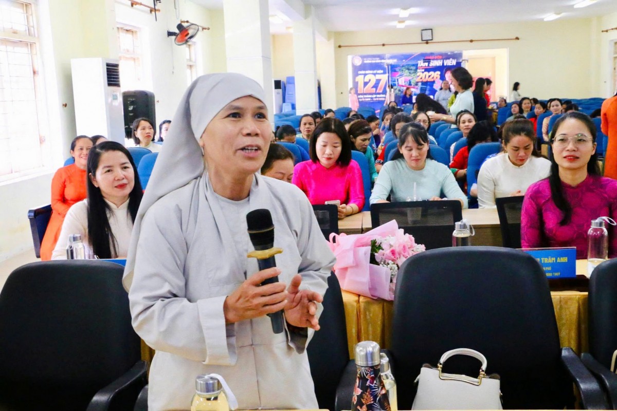 Nhận diện sớm cạm bẫy, lên tiếng kịp thời để bảo vệ an toàn cho phụ nữ, trẻ em trong kỷ nguyên số - Ảnh 2.