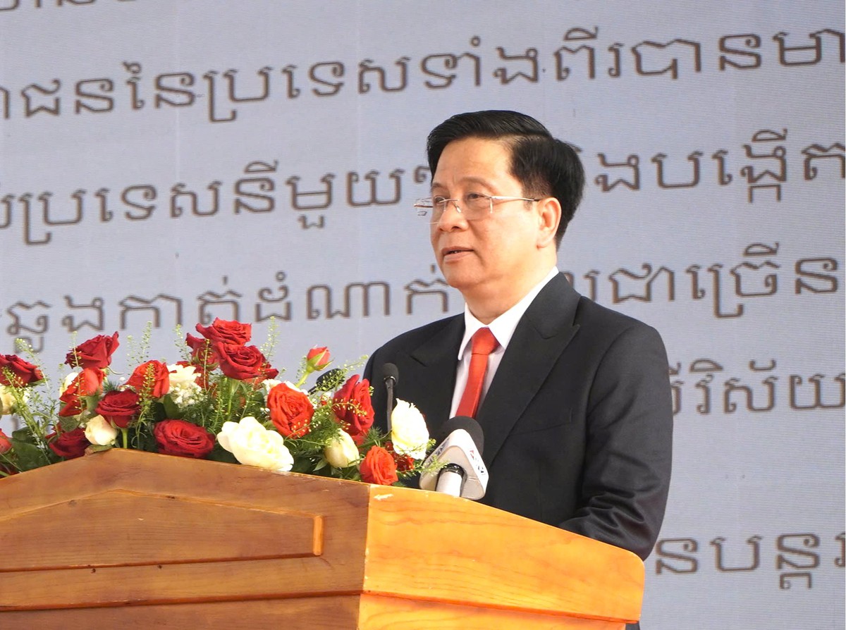 Cặp cửa khẩu quốc tế Khánh Bình - Chrey Thom, thúc đẩy logistics và du lịch - Ảnh 1.