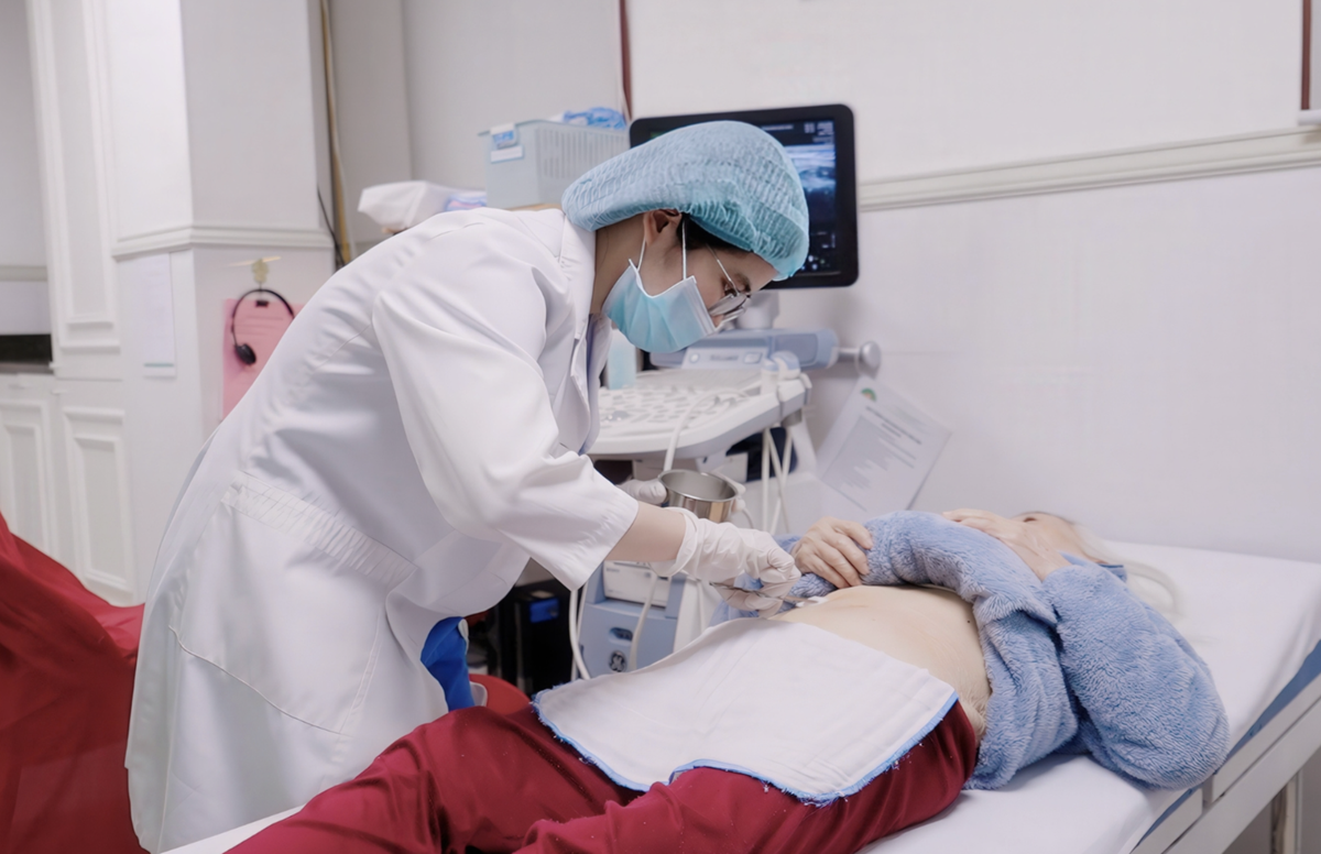 Liệu pháp sinh học điều trị loãng xương tránh biến chứng cho người cao tuổi- Ảnh 2.