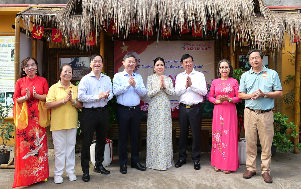 Chủ tịch Hội Liên hiệp Phụ nữ TPHCM dự Ngày hội Đại đoàn kết tại Khu phố 13 phường Bình Thạnh - Ảnh 12.