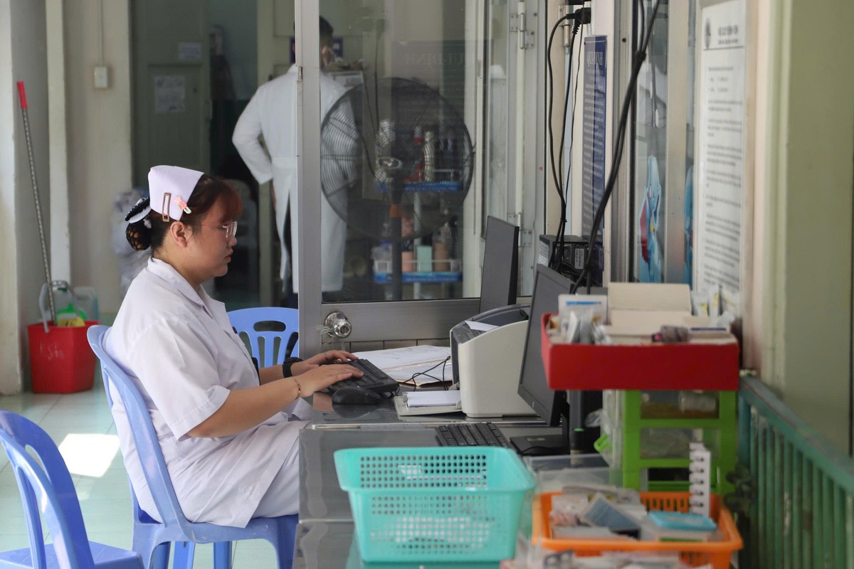 Luật sư: Nên chuyển ngôn ngữ pháp lý bảo hiểm y tế thành ngôn ngữ đời sống- Ảnh 2.