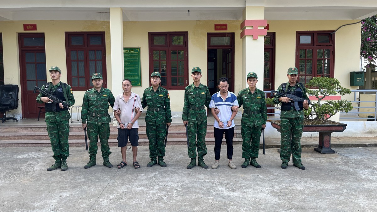 Đưa người phụ nữ vượt biên trái phép, 2 đối tượng bị Bộ đội Biên phòng bắt giữ- Ảnh 2.