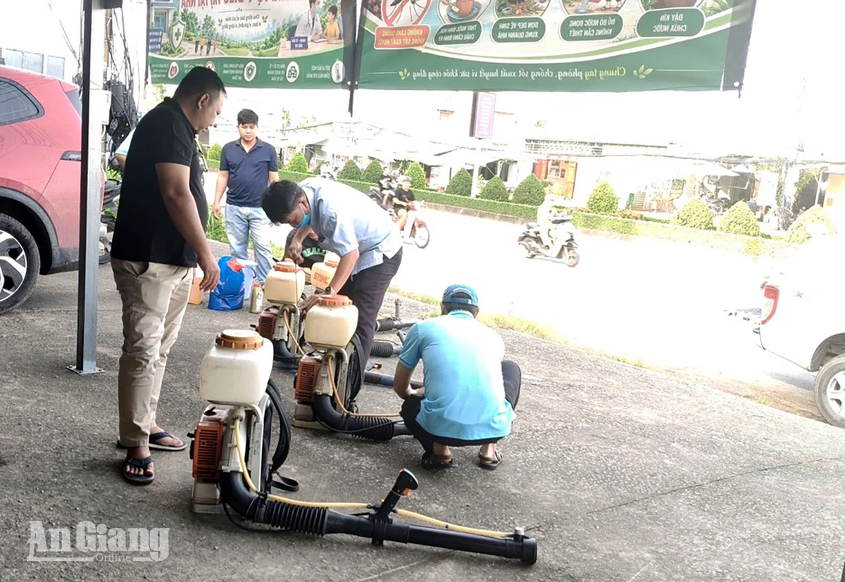 Sốt xuất huyết gia tăng tại Phú Quốc: Người dân cần chủ động phòng bệnh trước nguy cơ lan rộng
- Ảnh 1.