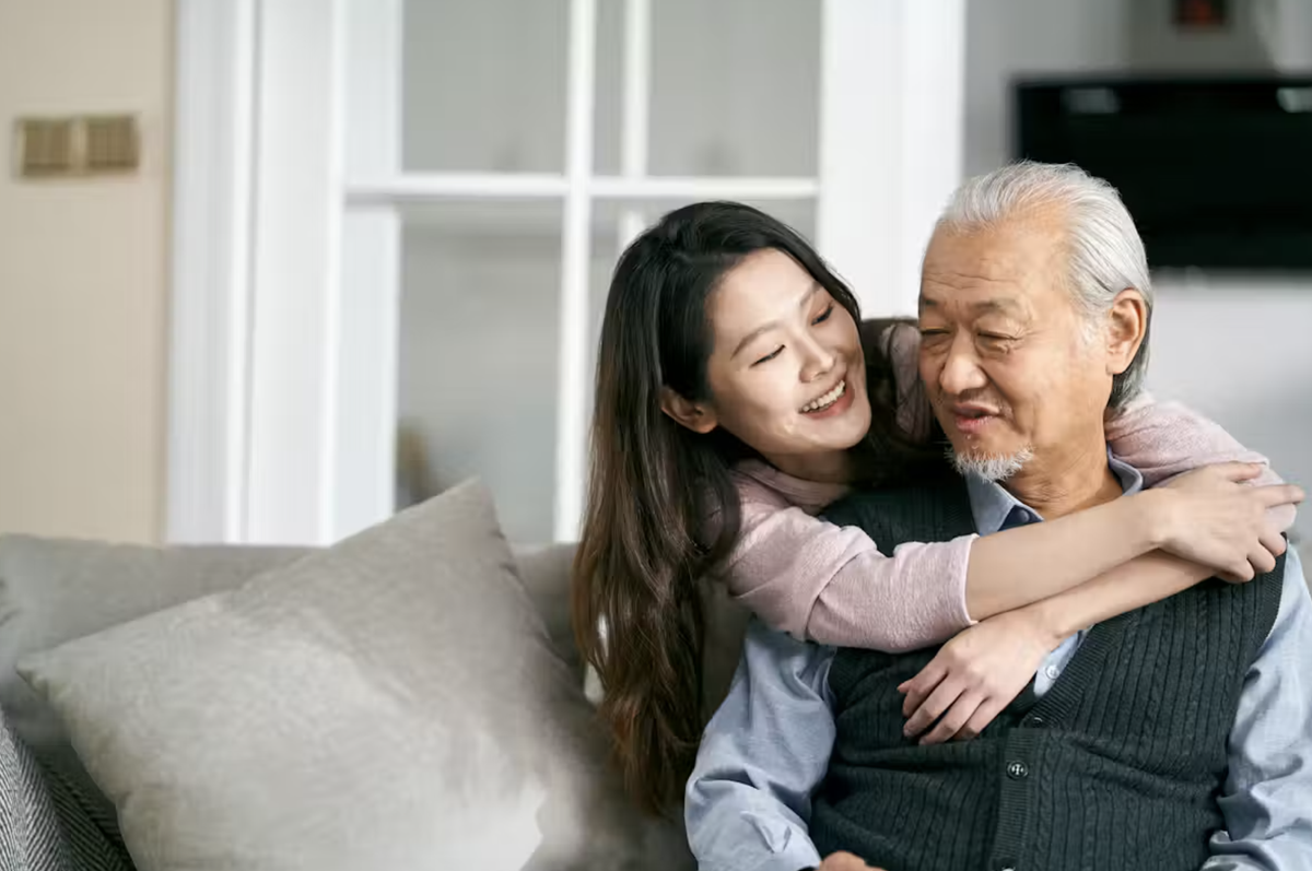 Để bố không bị bỏ lại trong nỗi cô đơn khi mẹ ra đi- Ảnh 1.