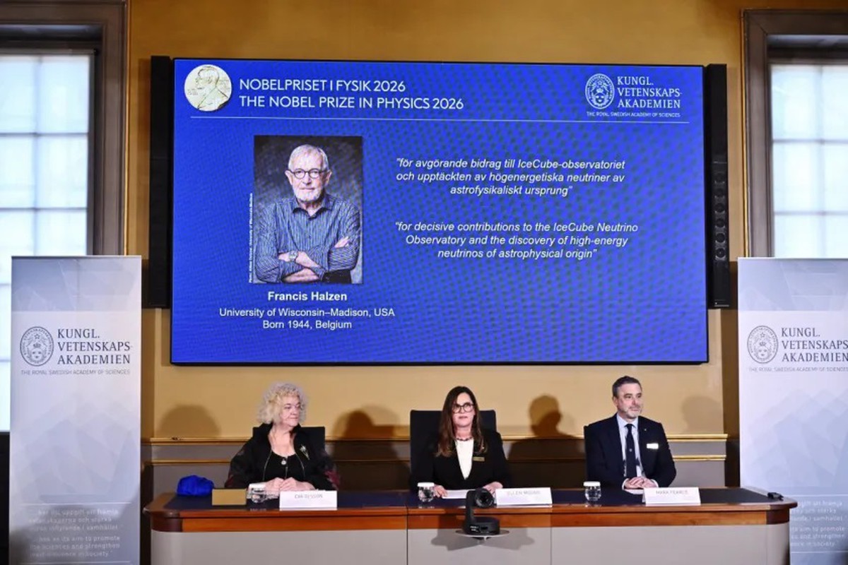 Nhà khoa học 82 tuổi đoạt Giải Nobel Vật lý 2026 với công trình phát hiện các hạt vũ trụ- Ảnh 1.
